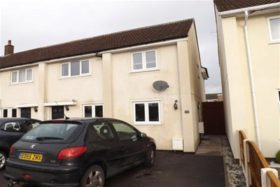 2 bedroom Detached t...